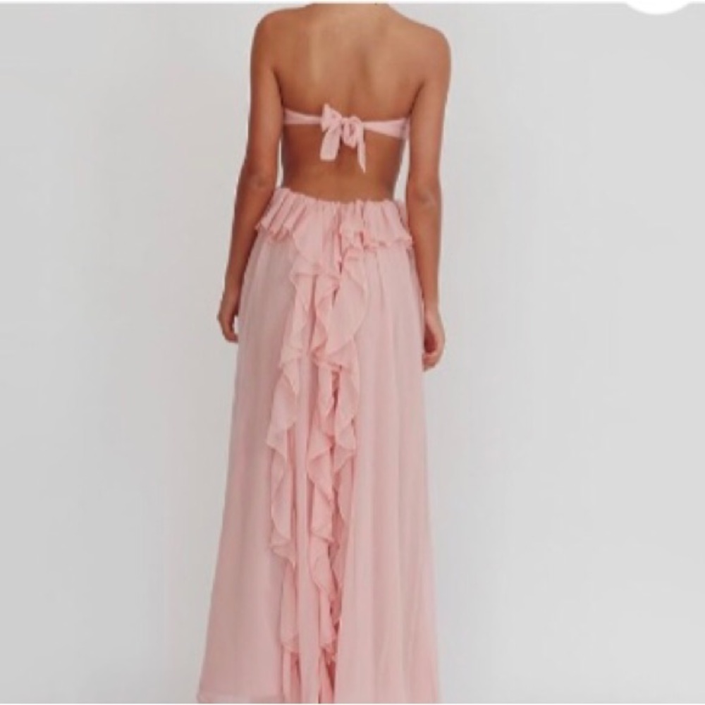 Beautiful Cut-Out Ruffle Maxi Dress - Picture 2 of 11